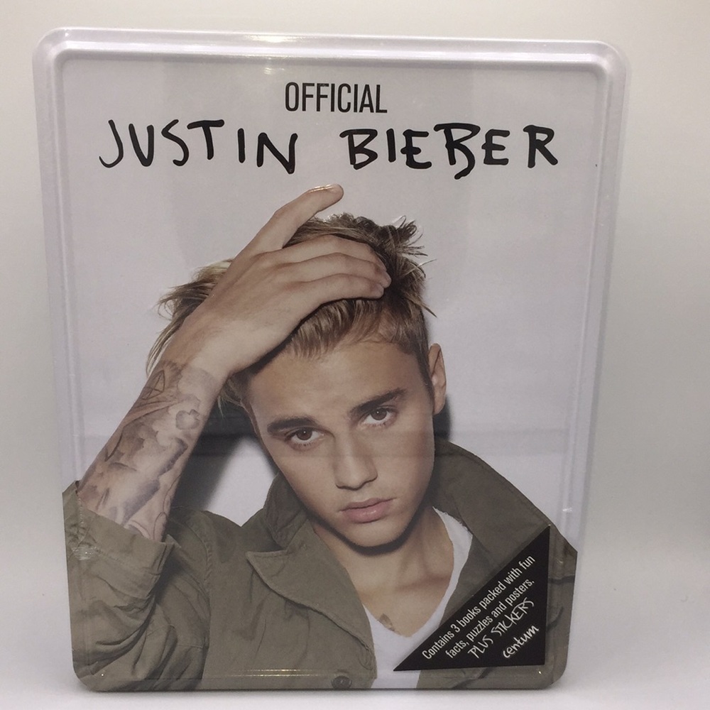 Official Justin Bieber Gift Tin with 3 Books, Posters, Puzzles & Sticker…